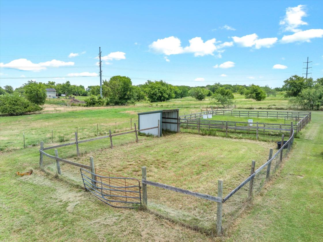 Exceptional 15-Acre Equestrian Estate - photo 15