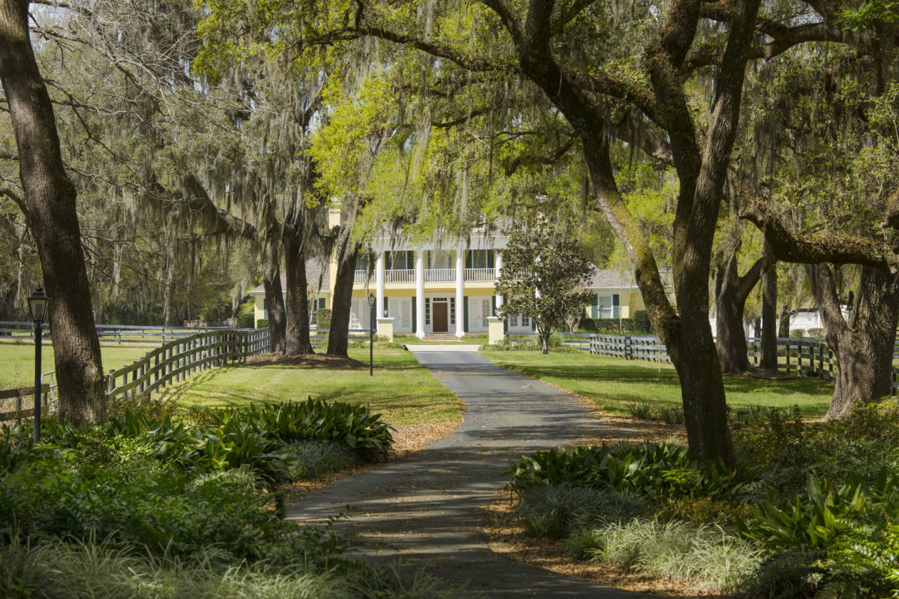 Thirty acre luxury estate just north of Tampa, Florida Brooksville