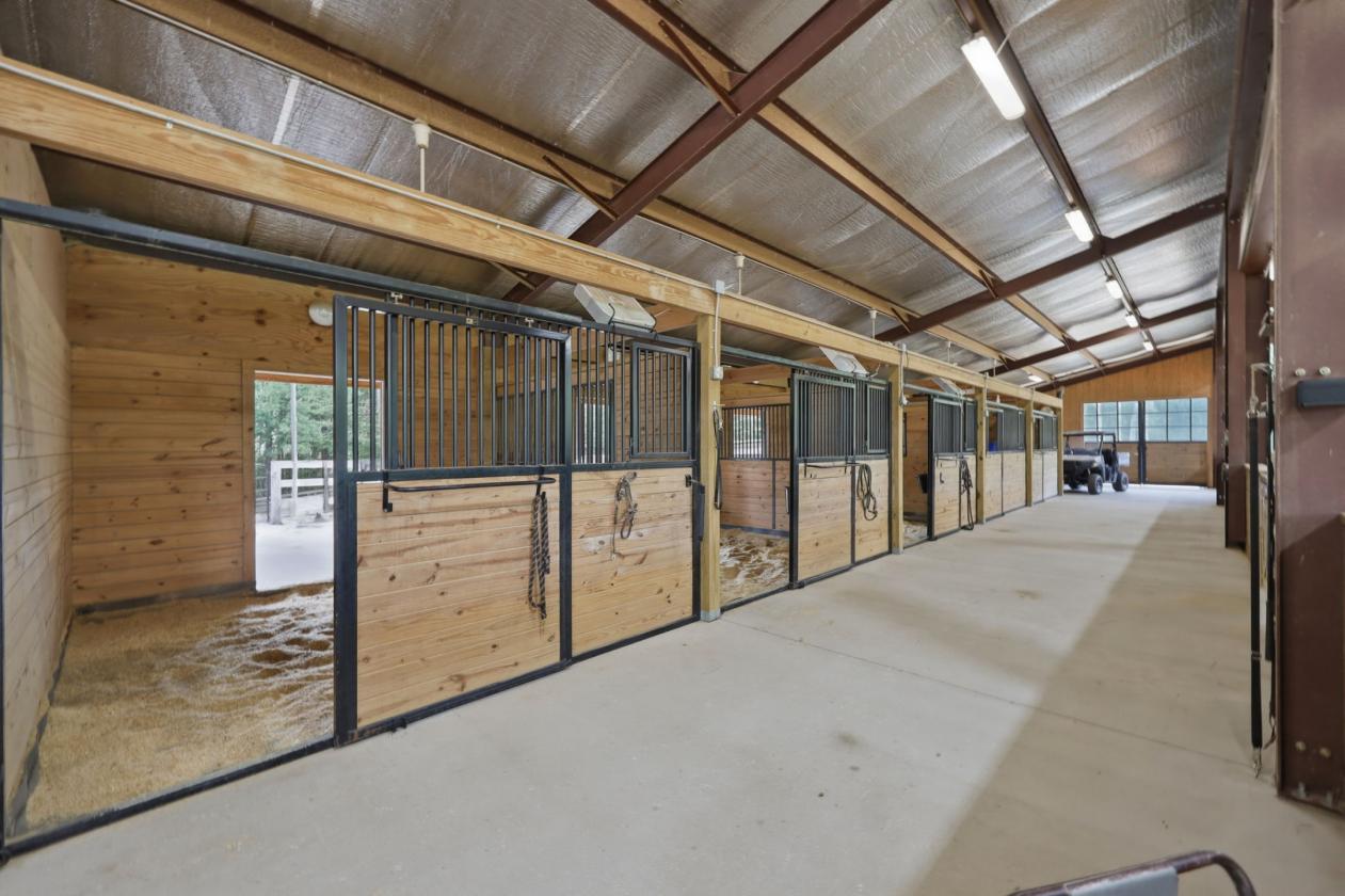 Luxury Equestrian Estate with Covered Arena - photo 5