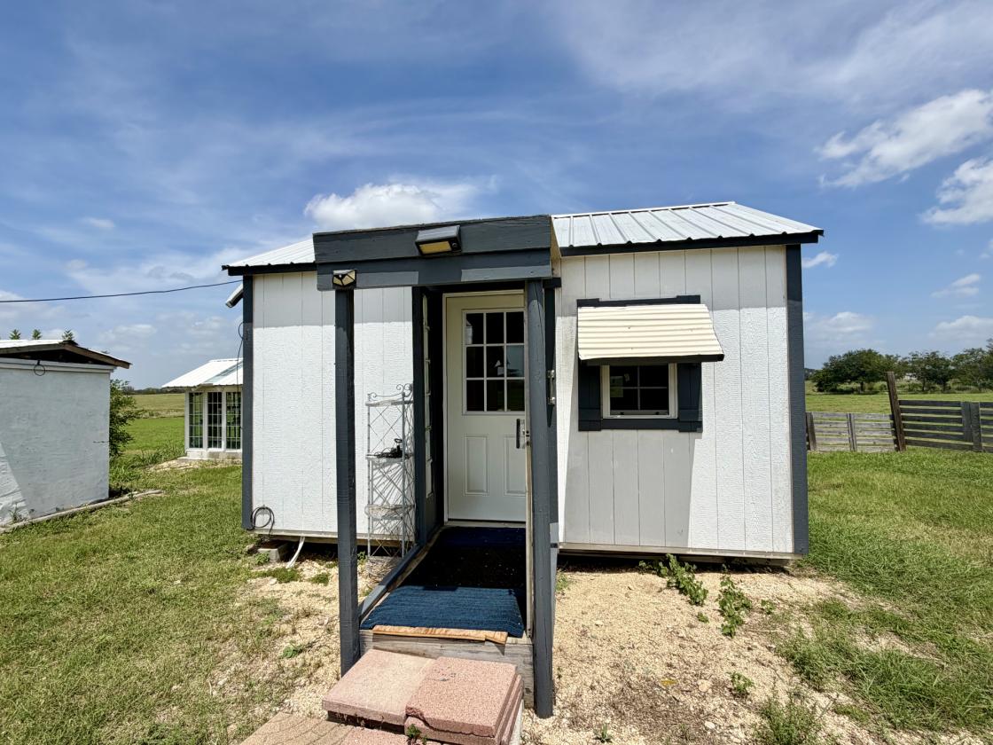 10 Acres and a CUTE cottage near Austin! - photo 23