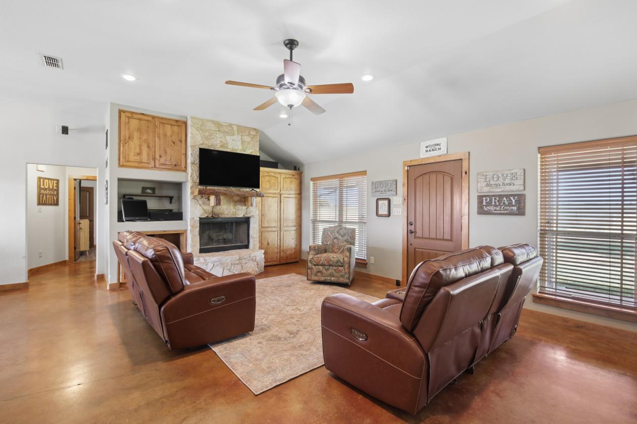 Room to Roam on 20 acres!! CONTRACT PENDING!! - photo 4