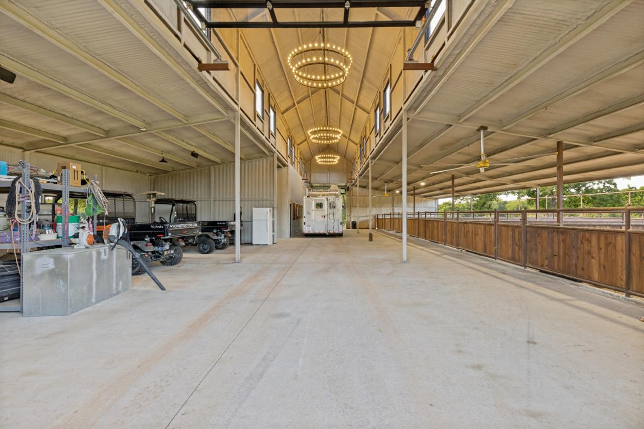 Luxury Equestrian Estate - Wise County - photo 16