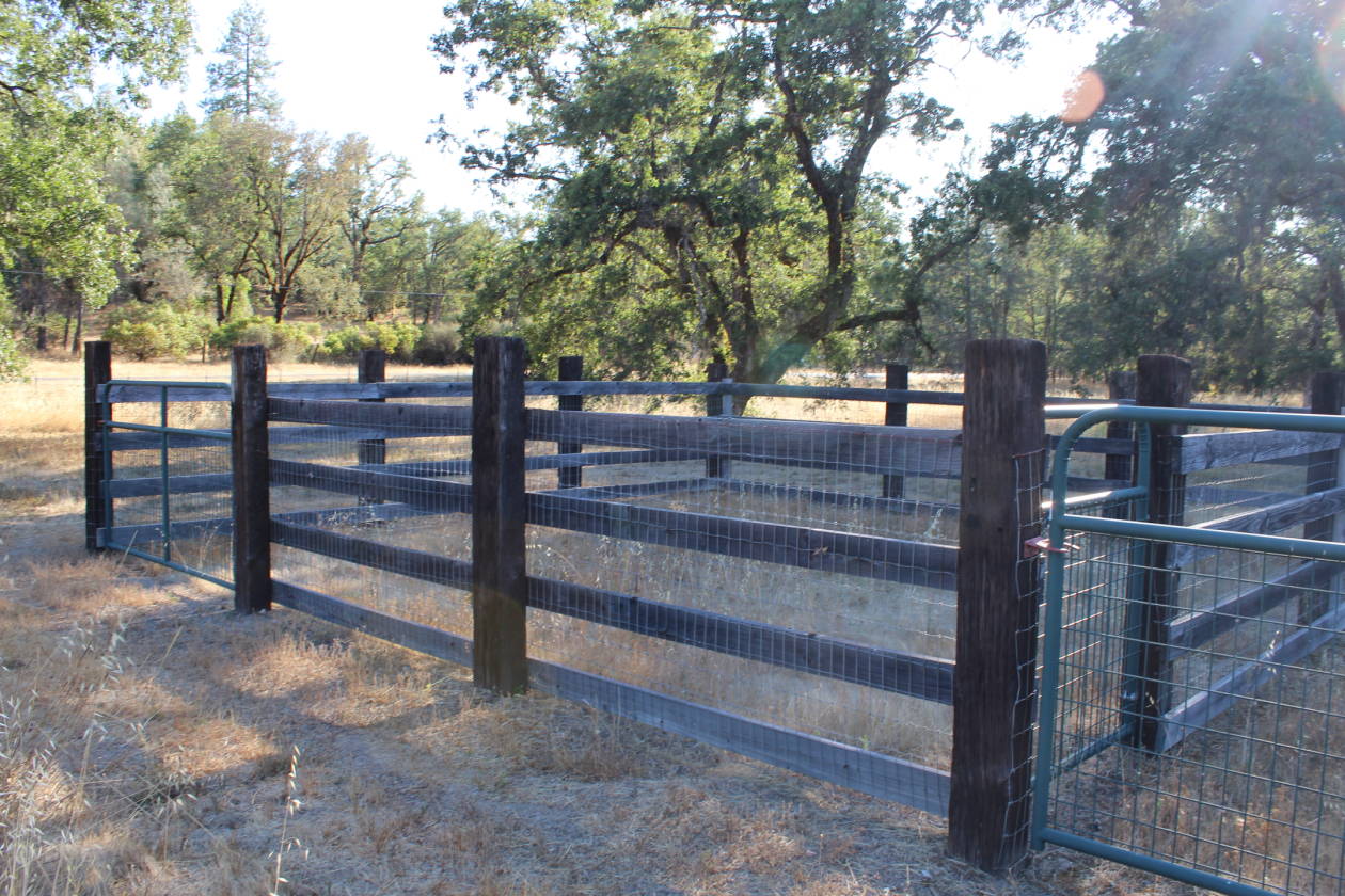 41.5 Acre Horse Property with 4 Wells, Large Barn, 3... Covelo, Mendocino County, California