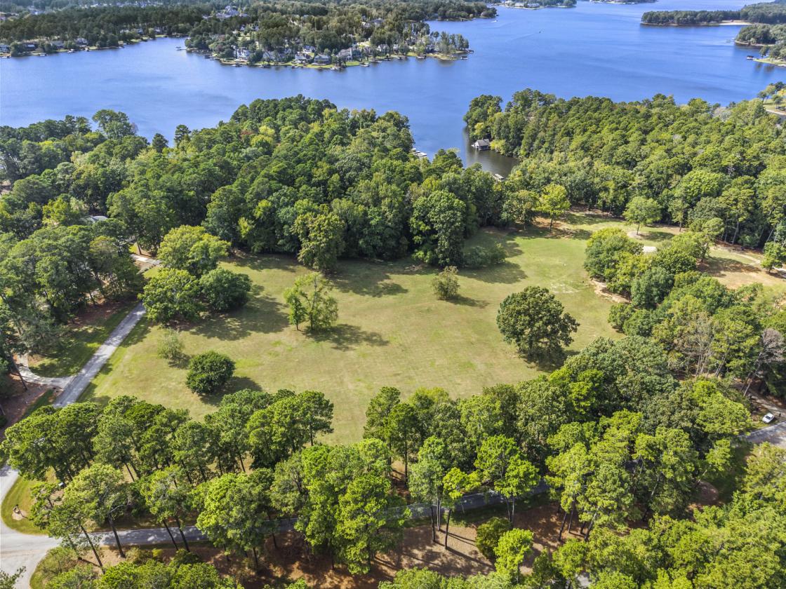 10+ Acre Lakefront Horse Property - photo 1