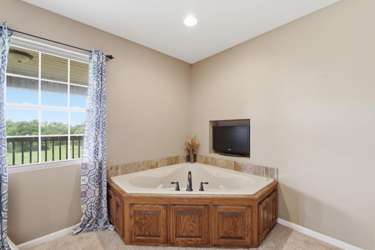 67-Acres 6000 SqFt Estate - photo 8