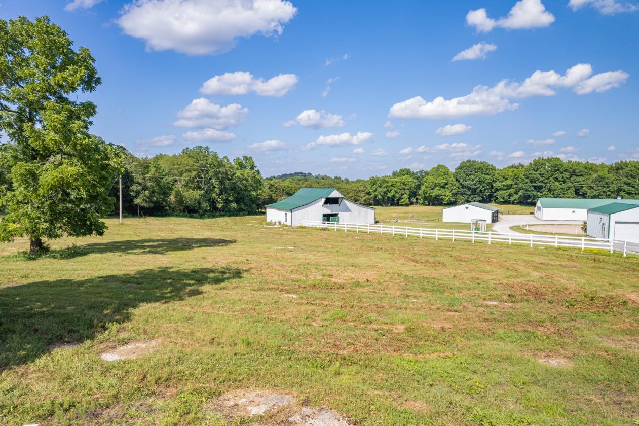 G&G Stables: 18+ acre Horse Facility - photo 22
