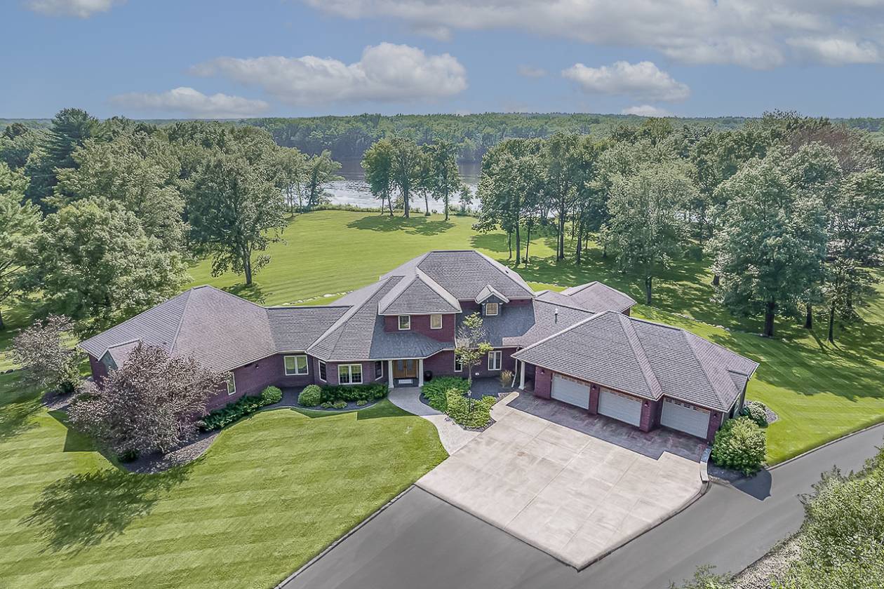 Horse Property for sale.