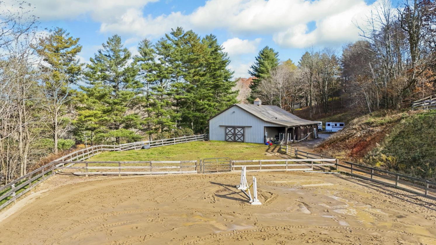 Yonahlossee Stables at Pine Hill - photo 19