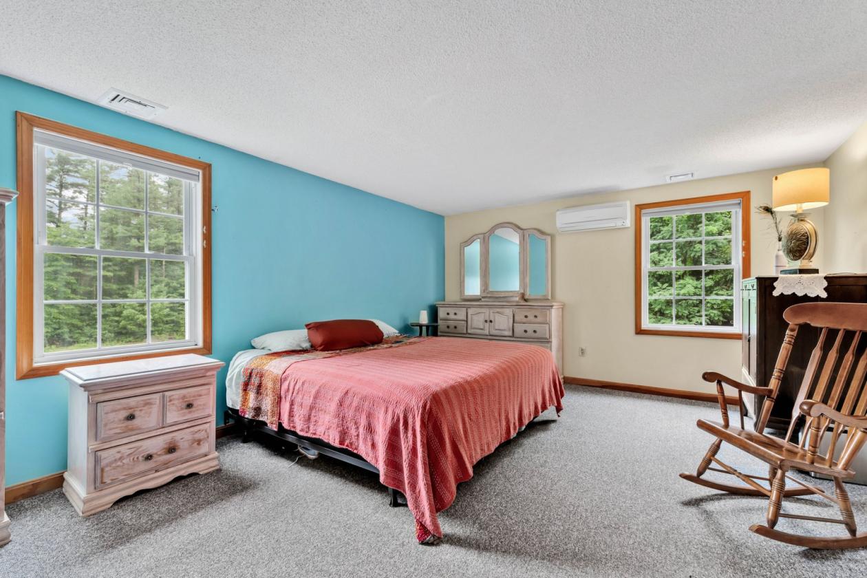 Serene 7.74 Acre Equestrian/Hobby Farm! - photo 17
