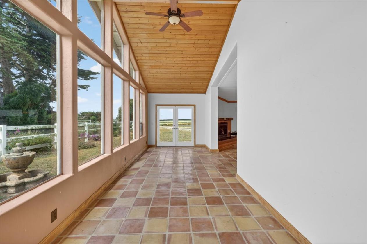 Spectacular horse property with ocean views! - photo 13