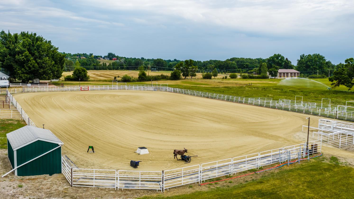 Beautiful horse property with barn & outdoor arena - photo 3