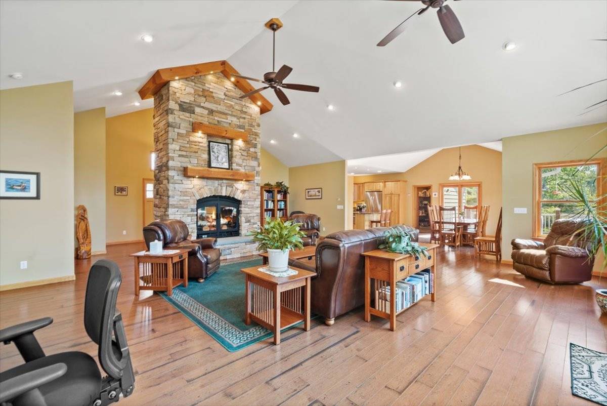 Pocono Mountains Lodge- Pending - photo 7