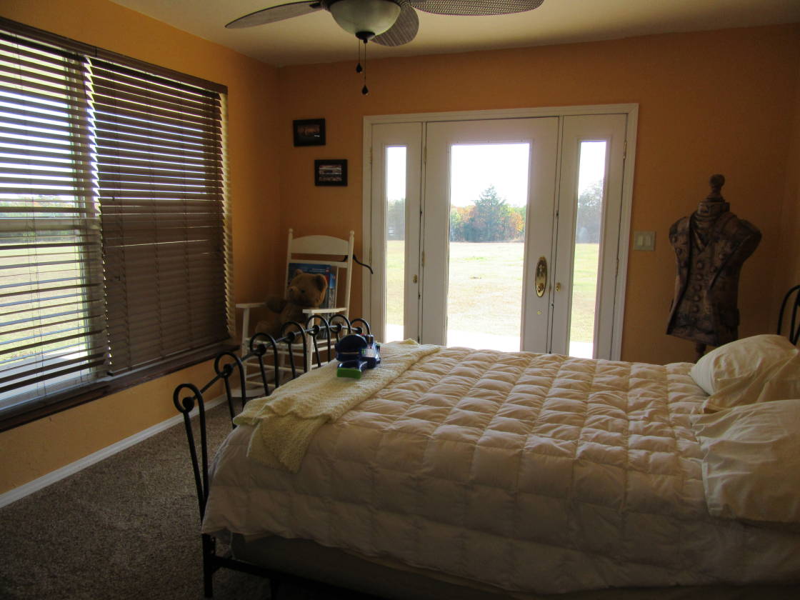 20 acre Horse Property / 6 stall barn, totally fenced... Chandler