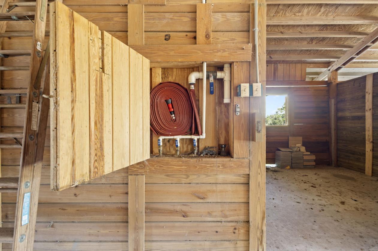 Beautiful 80 Acre Horse and Cattle Ranch - photo 10