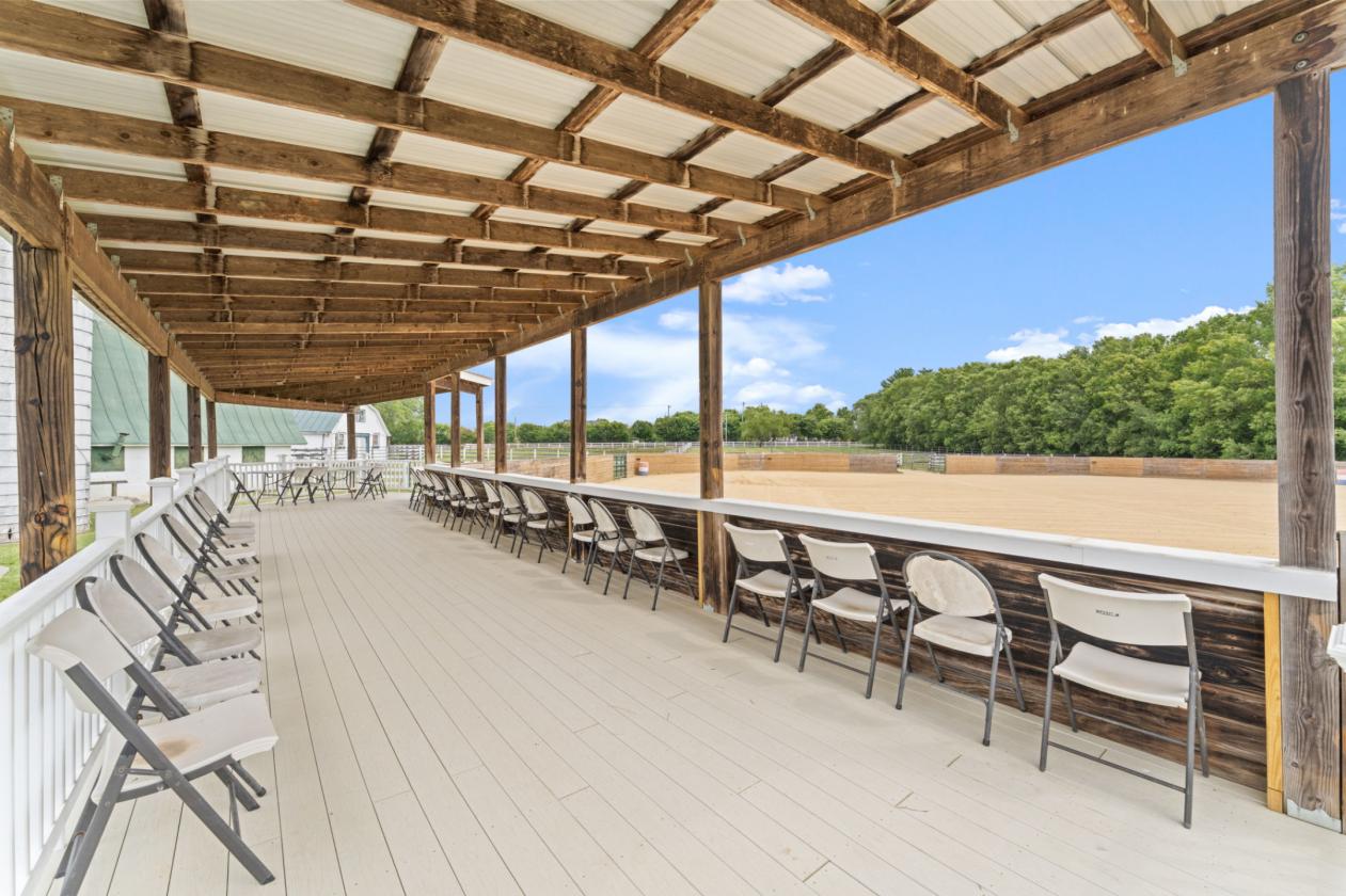 57 Stalls Indoor Arena ~Outdoor Arena ~25 Acres - photo 8