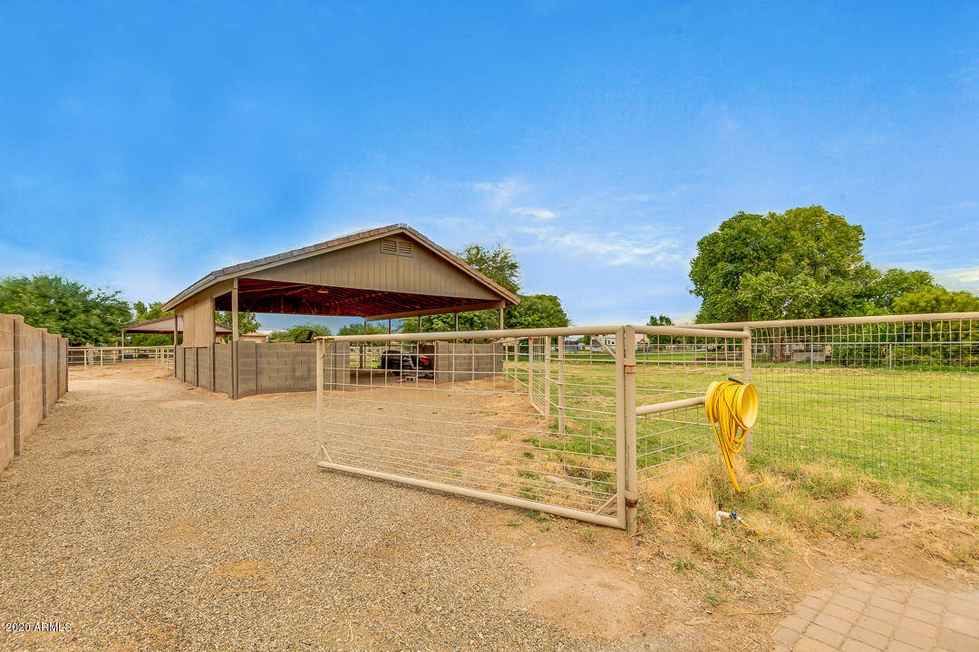 & Recently Updated IRRIGATED Horse Property in equestrian