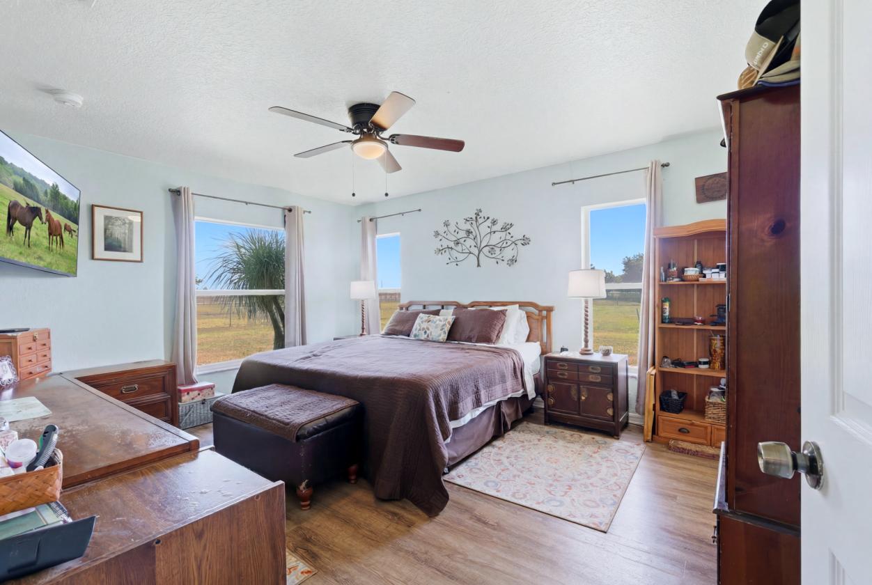 Horse Property with charm - photo 21