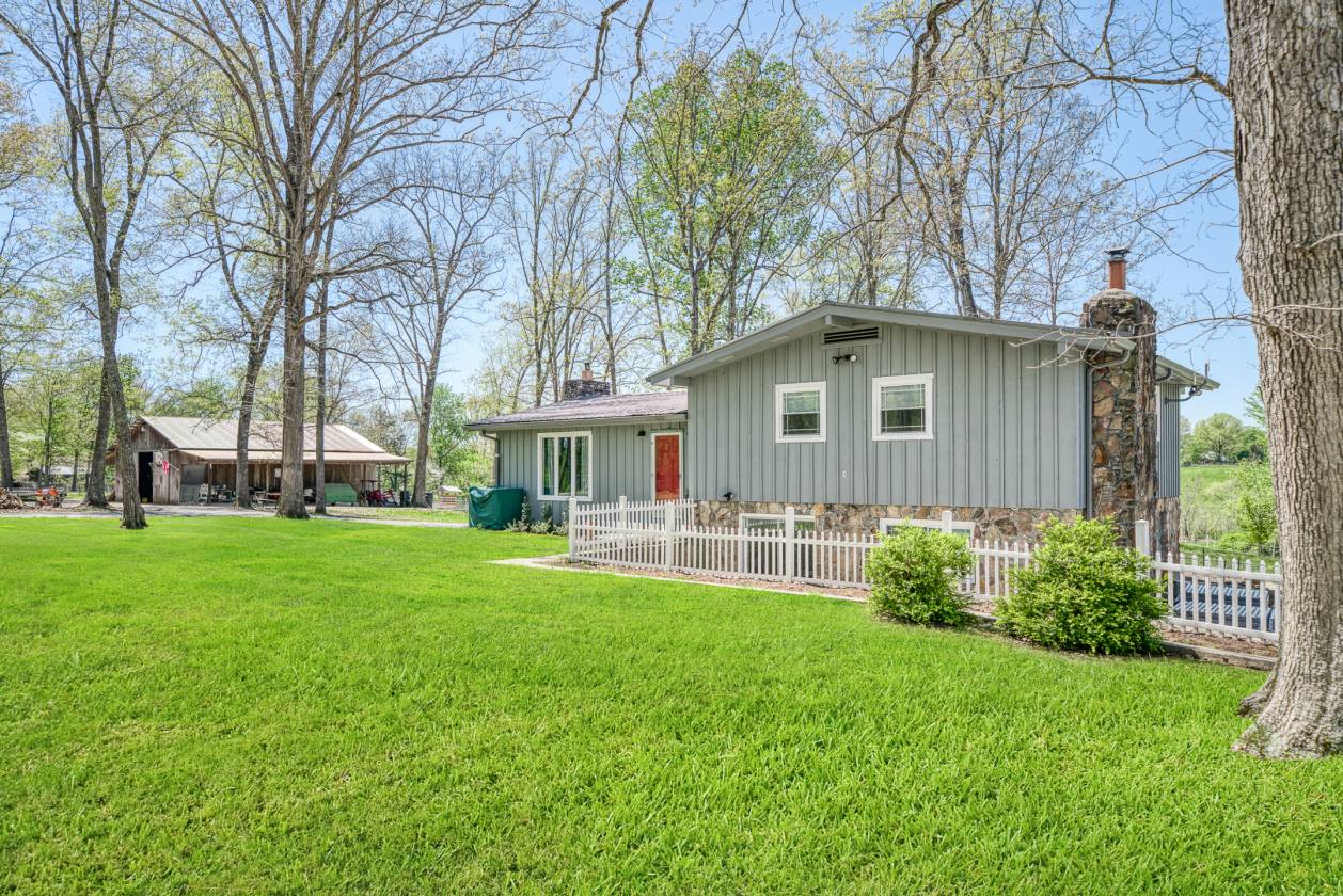 Horse Property for sale.