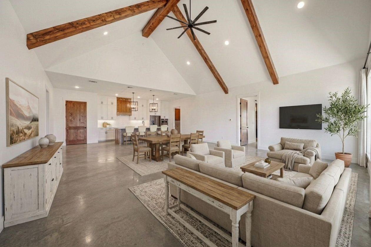 13.92-Acre Estate Right In Horse Country!! - photo 5