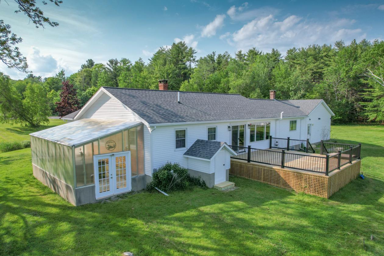 Lakefront Home with 2 stalls & a Tack Room - photo 4