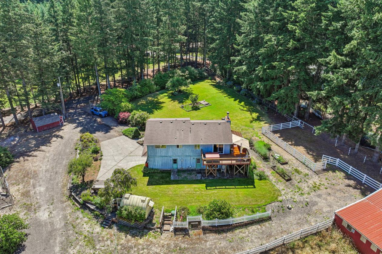Covered Arena - 2 Barns - 5.66 Acres - photo 17