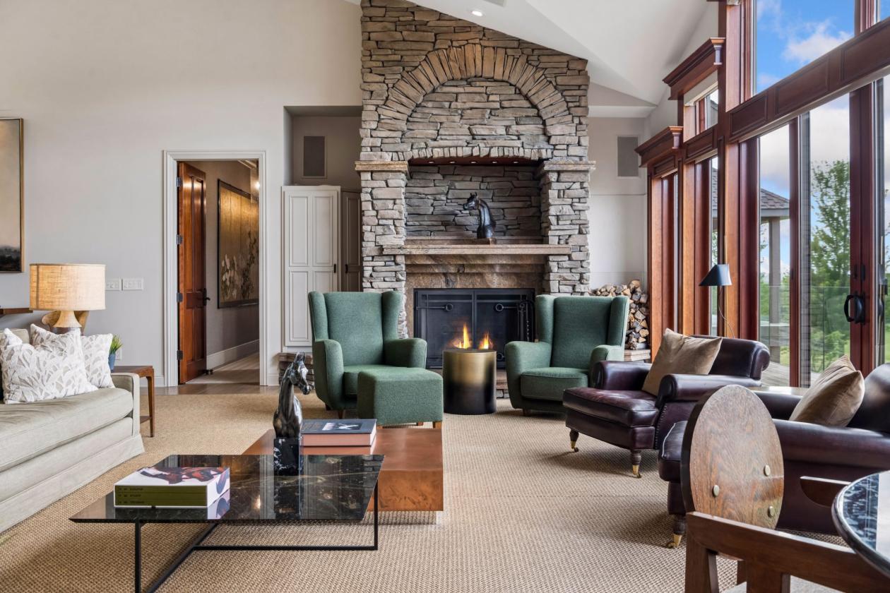 Calonett: 75-Acre Horse Estate - photo 6