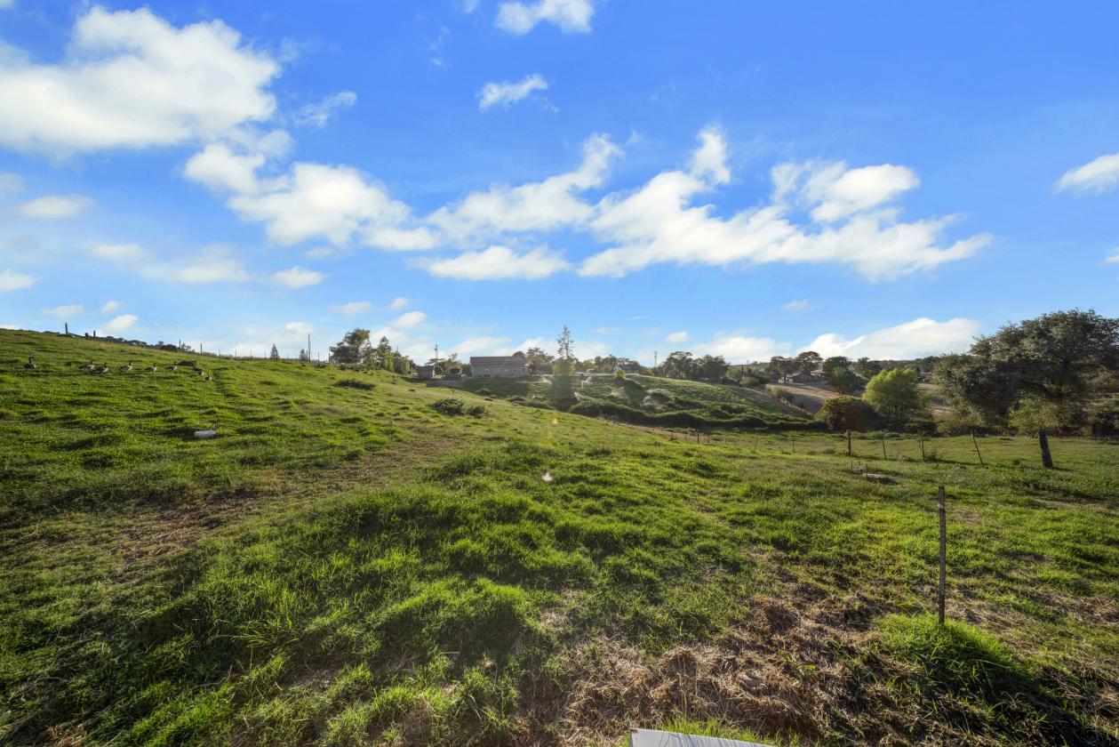 16 Acre Ranch with a View! - photo 26