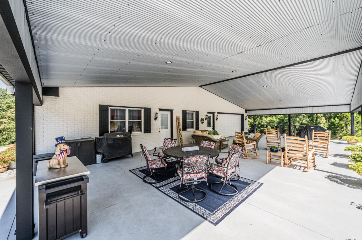 A Home Place Where Quiet Life Meets Horse Country - photo 4