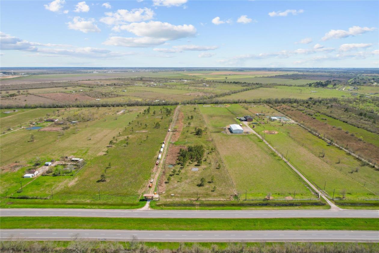Prime Location - Exceptional 41 Acres - photo 3