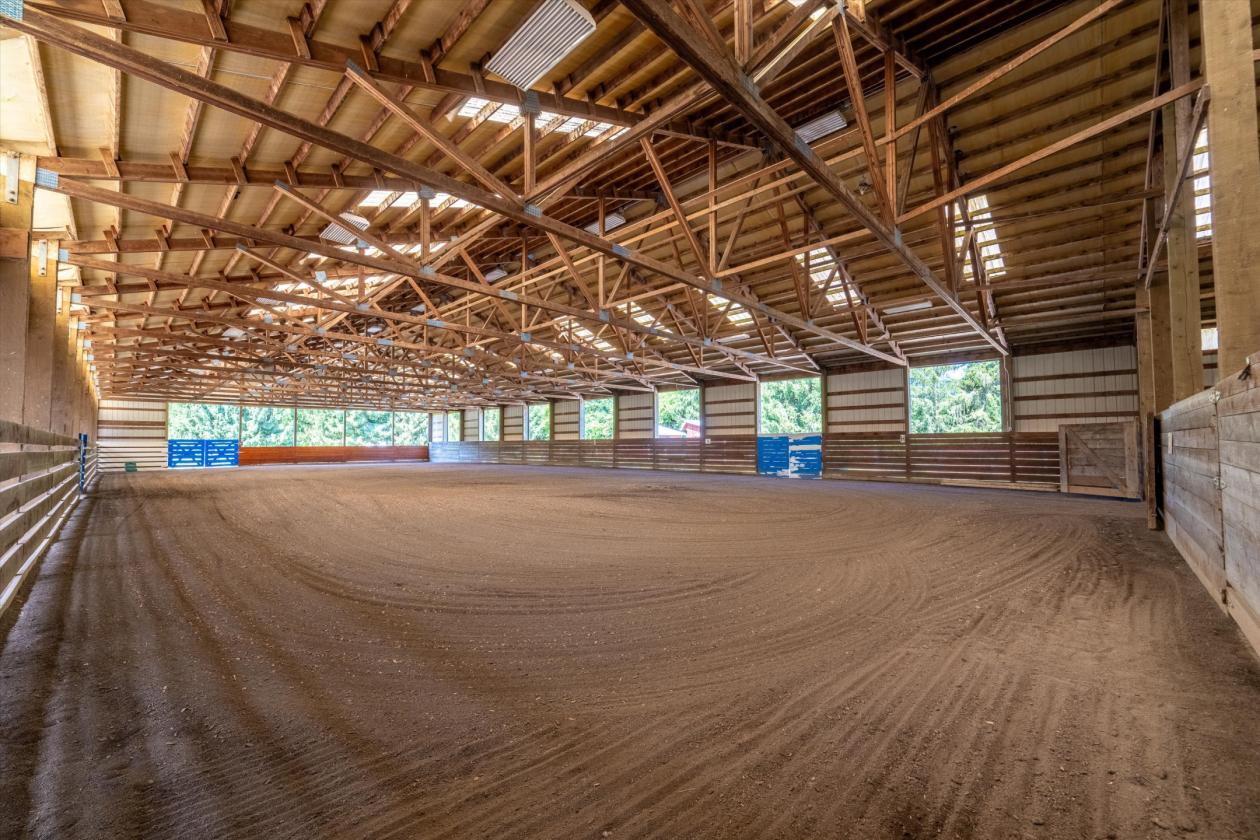 Blue Gate Farm - Equestrian Facility on 35 Acres - photo 9