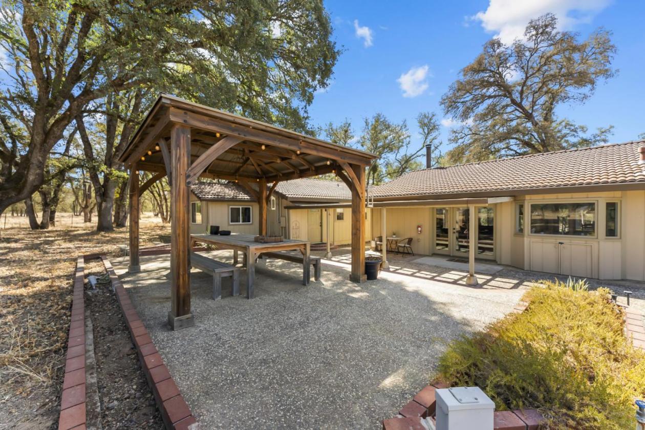 10-Acre Ranch in Equestrian Community - photo 24