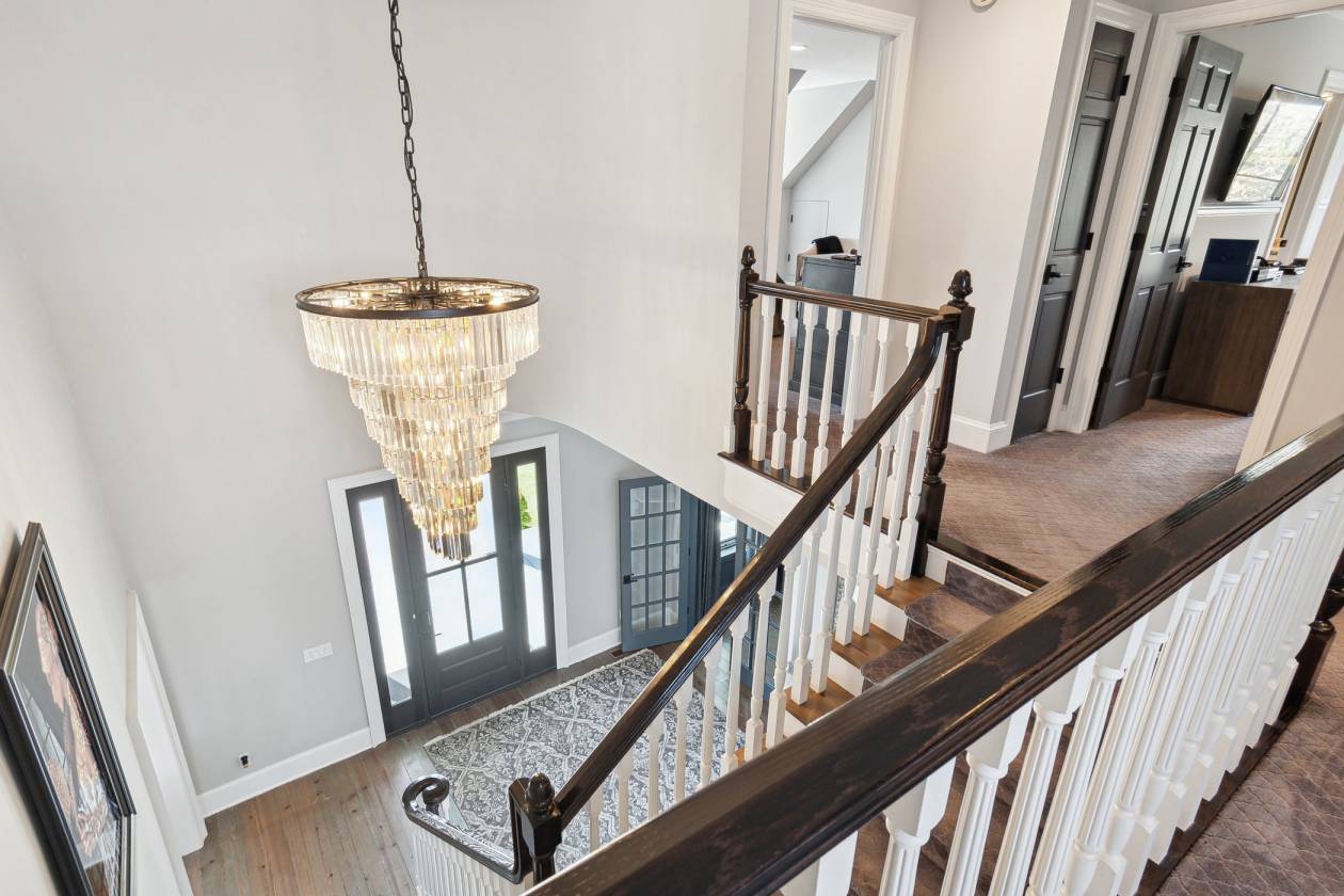 Beautiful equestrian estate on private all sports - photo 14