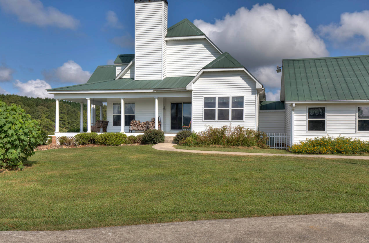 to Hill Farm!!! Home to World Champion Tennessee