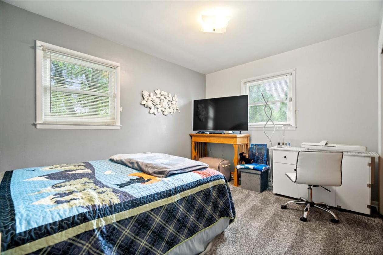 Nearly 12 acre horse farm! - photo 20