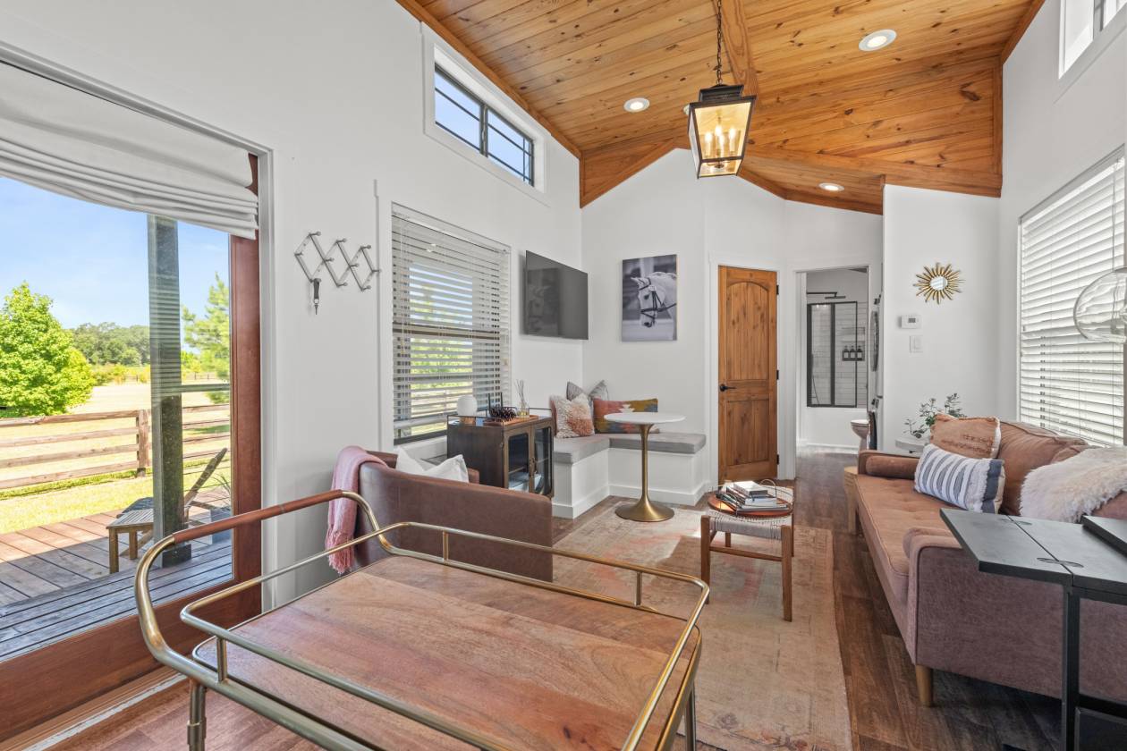 Lovely, turn key equestrian property with 2 arenas - photo 29
