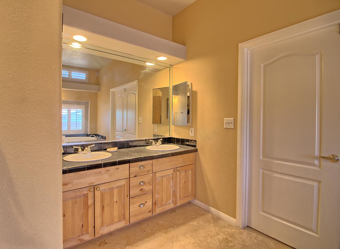Horse property w/ Stables, RV garage ... - photo 8