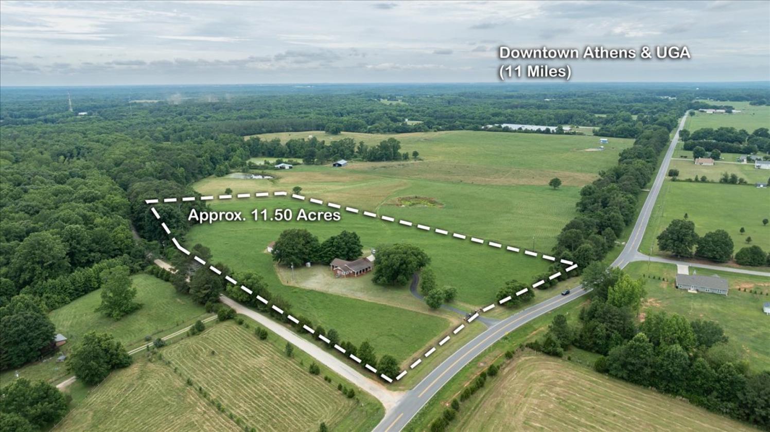 Classic Country Living on 11.5 acres - photo 30