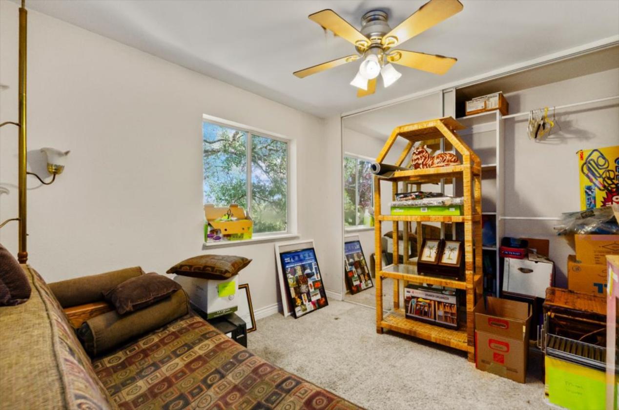 Beautiful Country home for the family on 5+ AC - photo 28