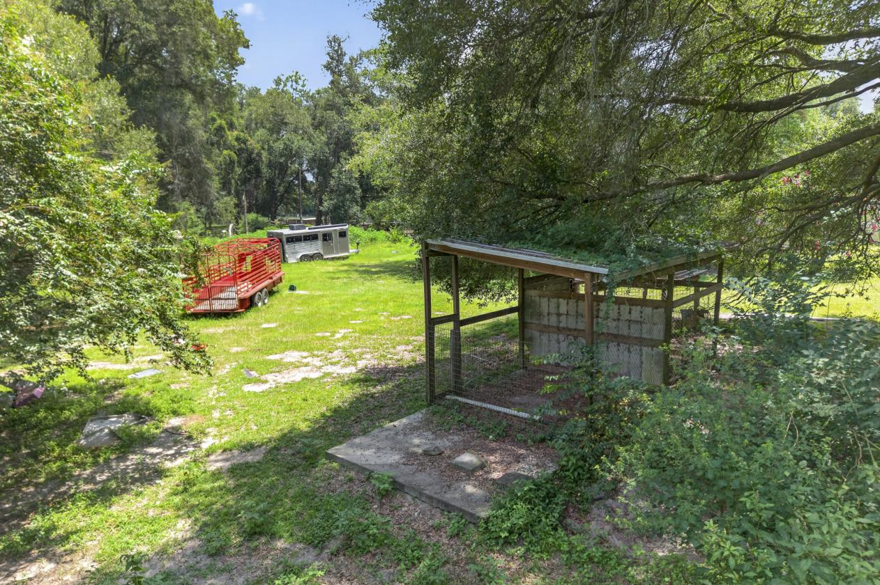 10-acre agricultural property - photo 9