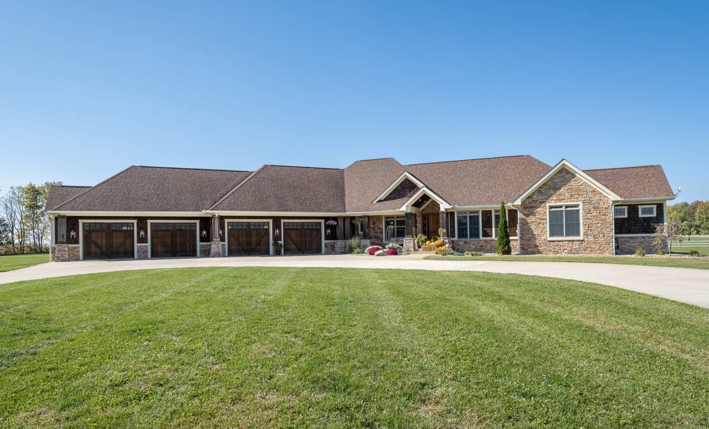 Magnificent 77 Equestrian Estate Wakarusa, Elkhart County, Indiana