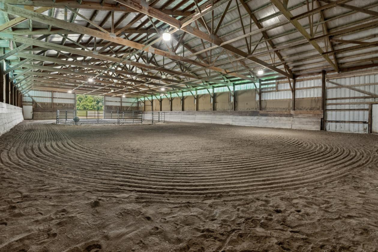 Equestrian Dream property- 10 acres, Indoor arena - photo 4