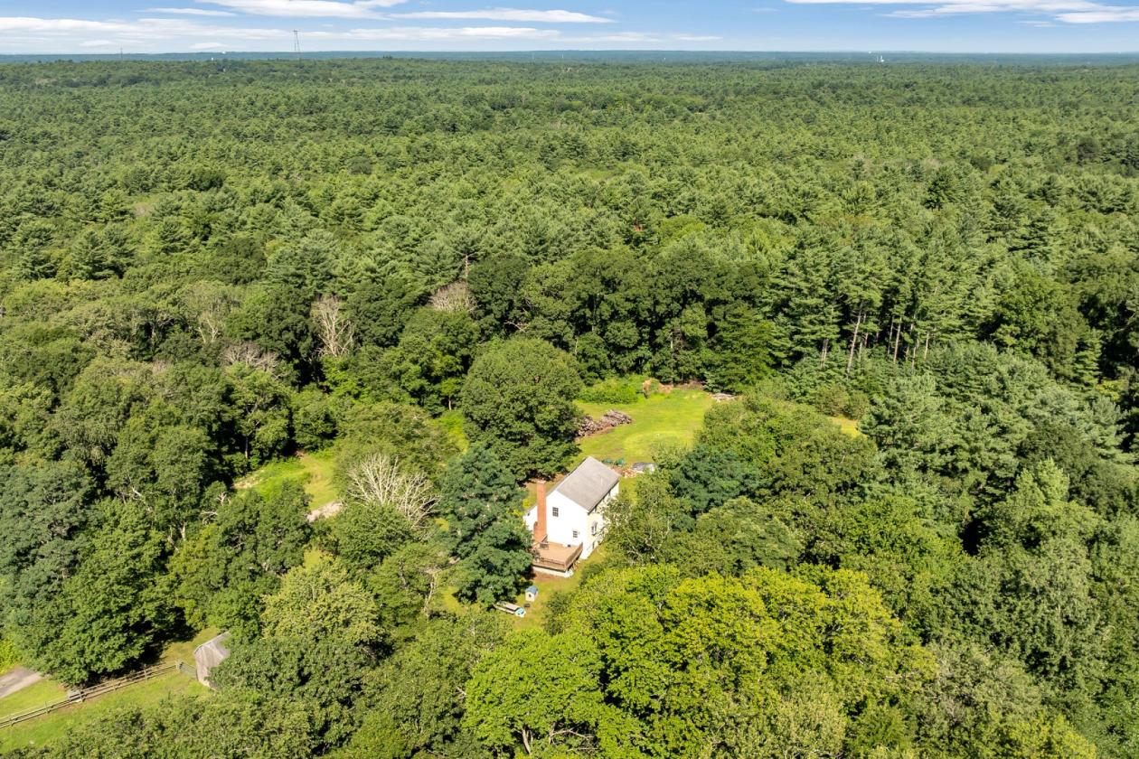 Serene 7.74 Acre Equestrian/Hobby Farm! - photo 4