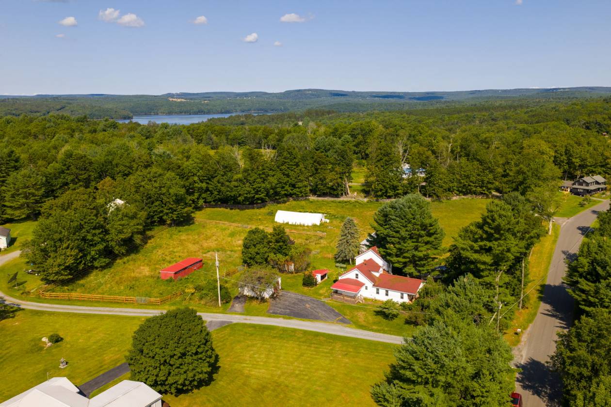 Horse Property for sale.