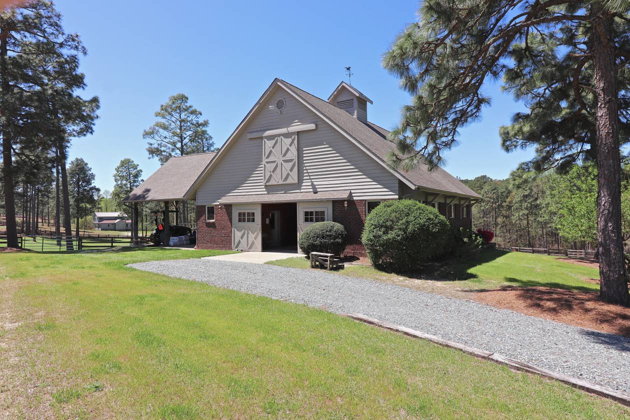 Exquisite 22 Acre Horse Farm in Southern Pines NC Hunt... Vass, Moore