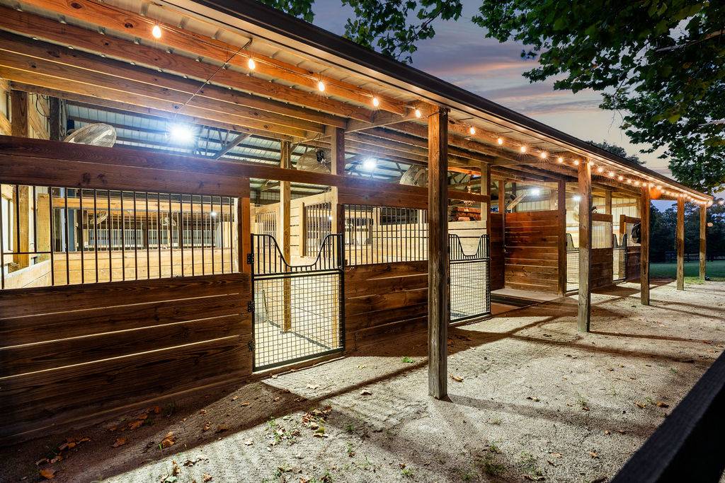 Miles of trails right off Camden equestrian estate - photo 5