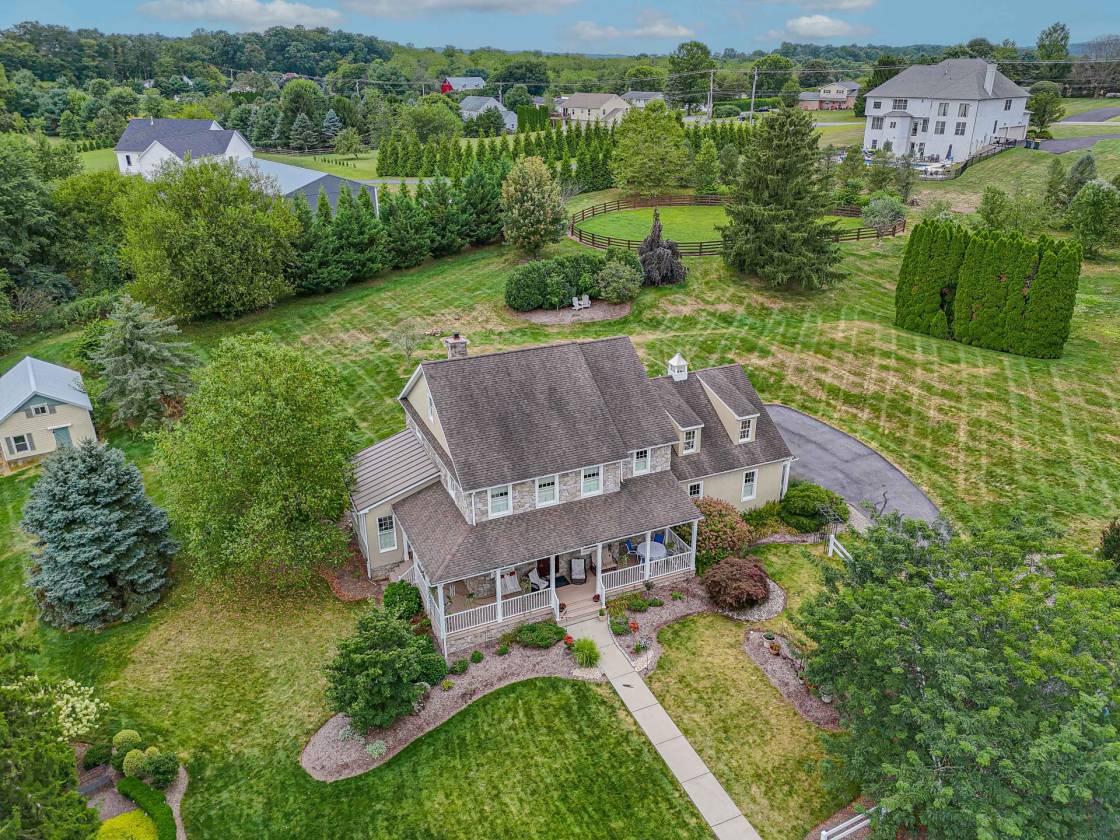 Horse Property for sale.