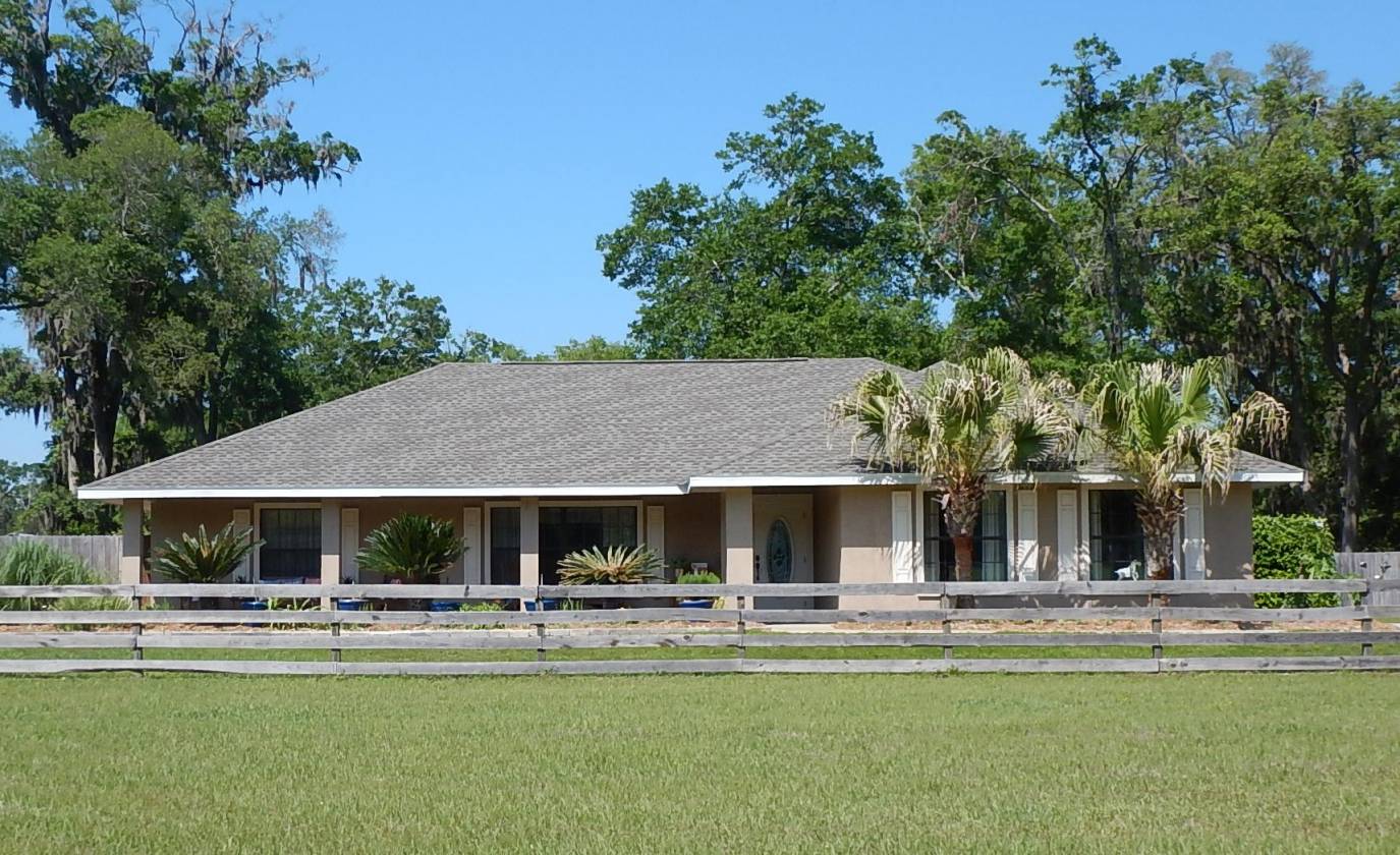 Horse Property for sale.