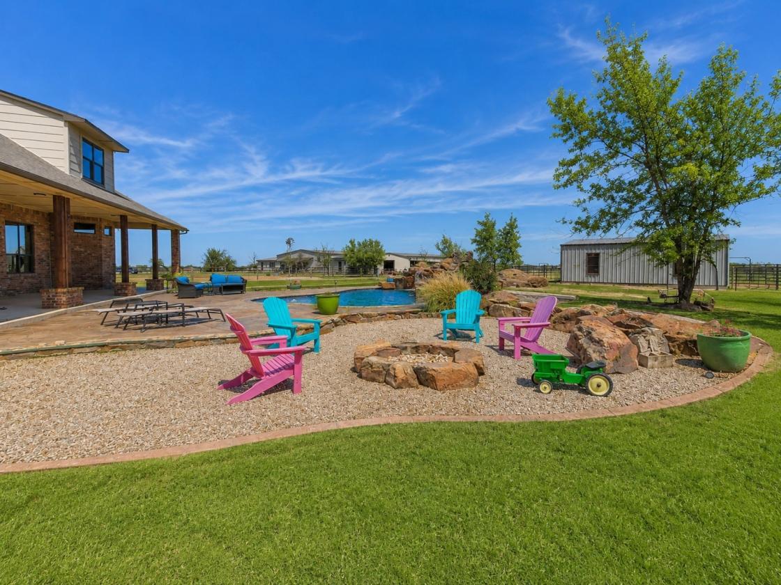 Rustic Elegance Meets Ultimate Equestrian Retreat - photo 28