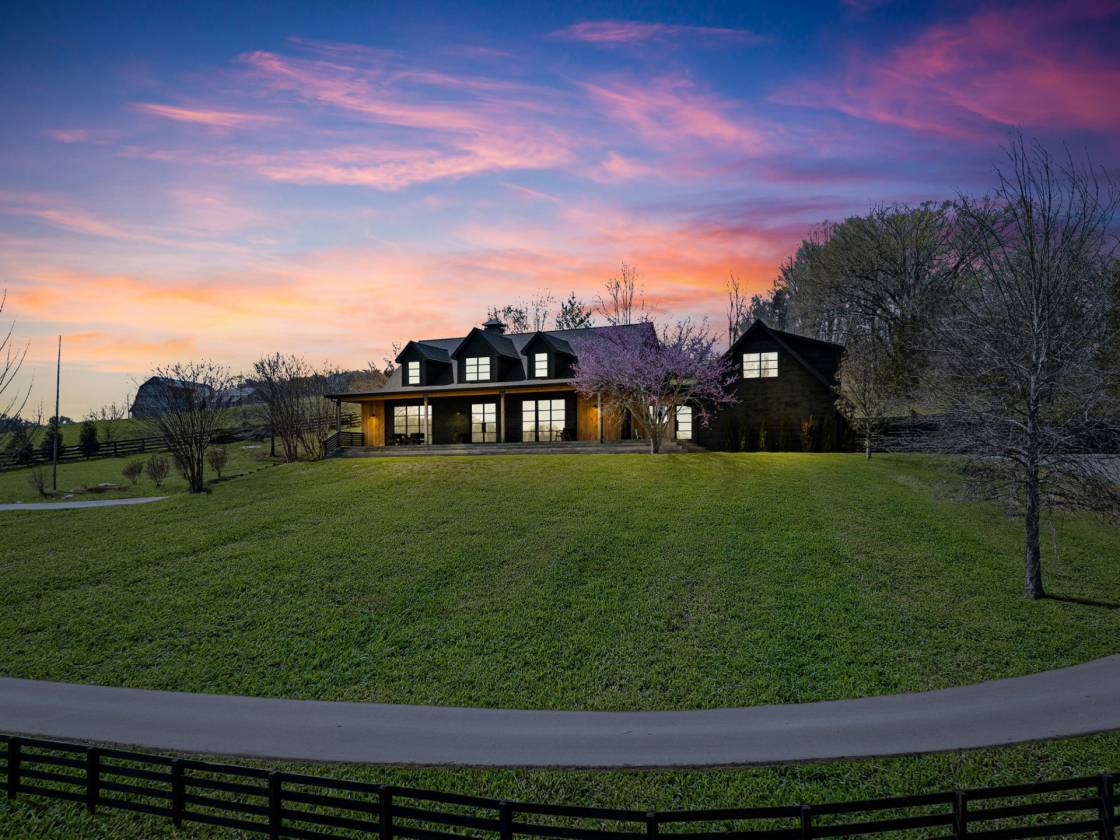 Horse Property for sale.