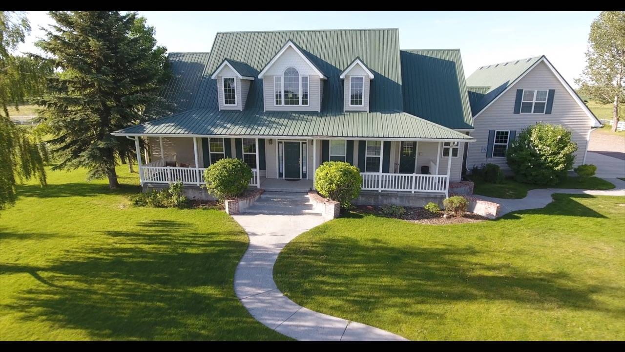 to this Idaho Equestrian Estate 5 and 10